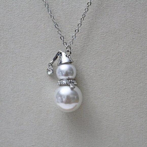Unbranded Jewelry - New Silver Tone, Faux Pearl and Rhinestone Snowman Necklace N2